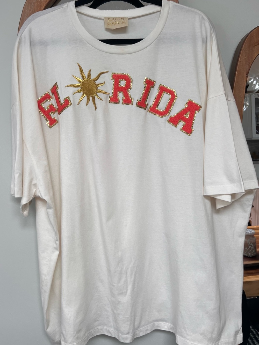 Judith March cream white 'Florida' Graphic Tee with Gold Sun